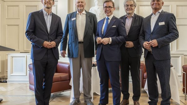 Finanzierung & Versorgung: AMEOS lädt zur Debatte ein